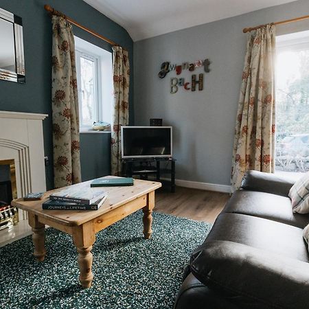 Gwynant Bach - Cosy 2 Bed Bungalow Cottage In Snowdonia National Park, Conwy, North Wales エクステリア 写真