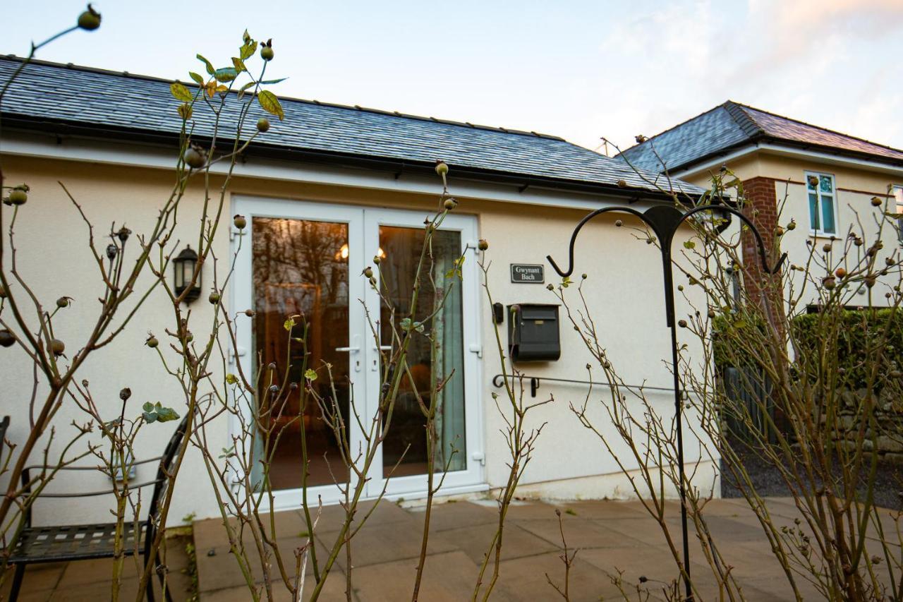Gwynant Bach - Cosy 2 Bed Bungalow Cottage In Snowdonia National Park, Conwy, North Wales エクステリア 写真
