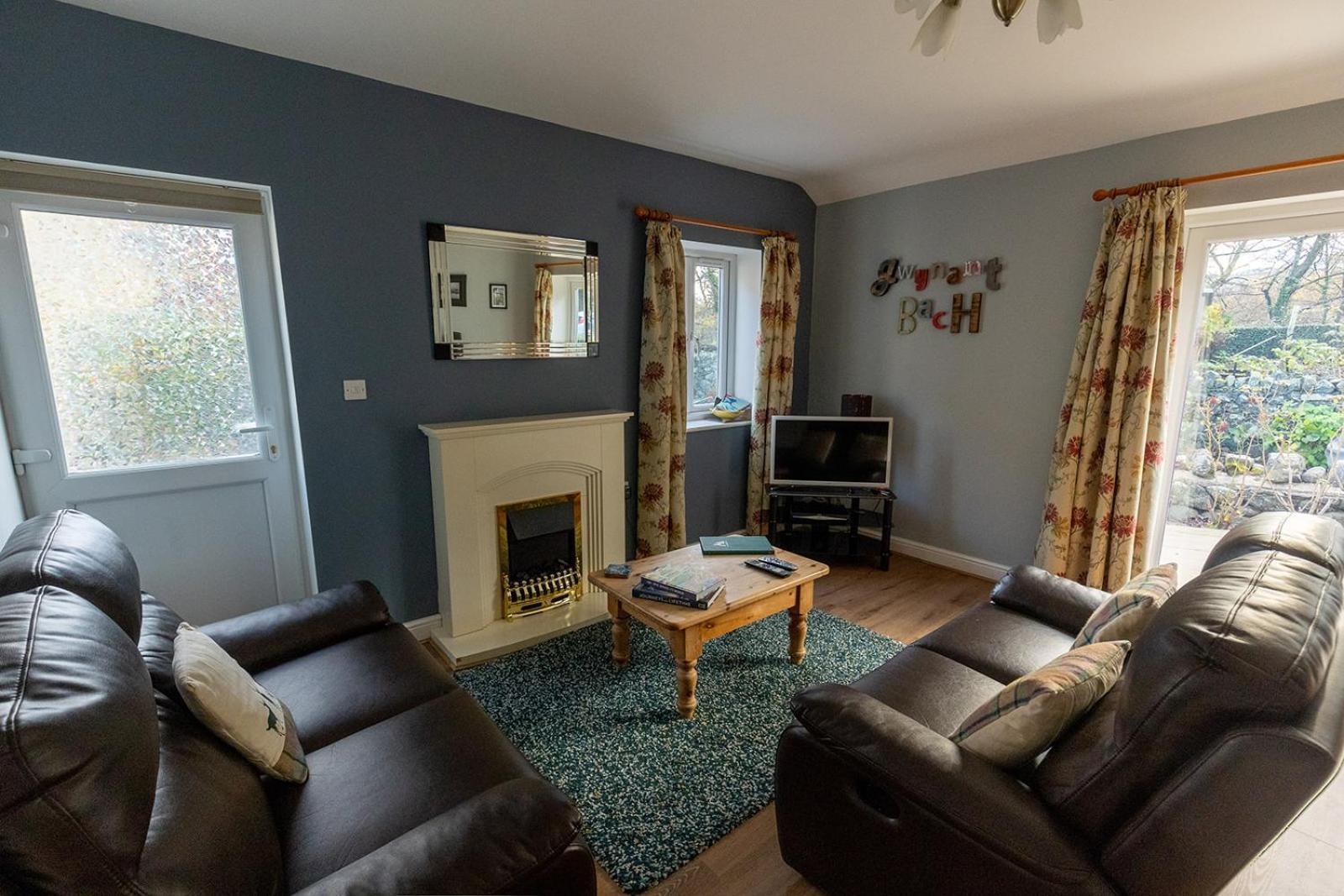 Gwynant Bach - Cosy 2 Bed Bungalow Cottage In Snowdonia National Park, Conwy, North Wales エクステリア 写真